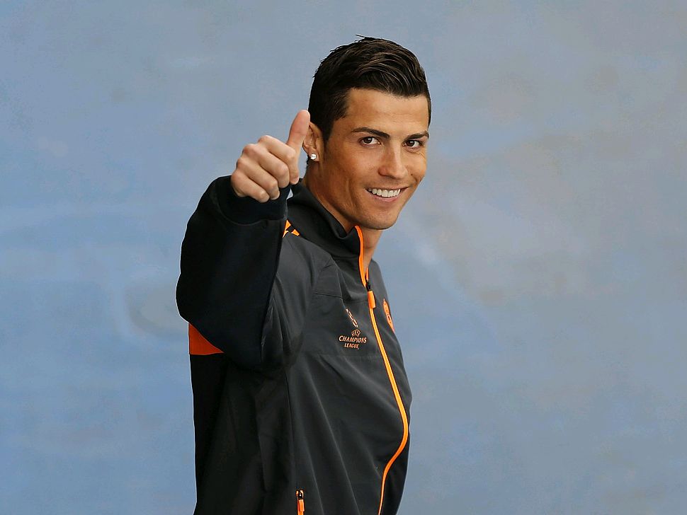 6分42秒，姆巴佩完成欧冠历史第二快帽子戏法（姆巴佩6分42秒上演欧冠史上第二快帽子戏法）