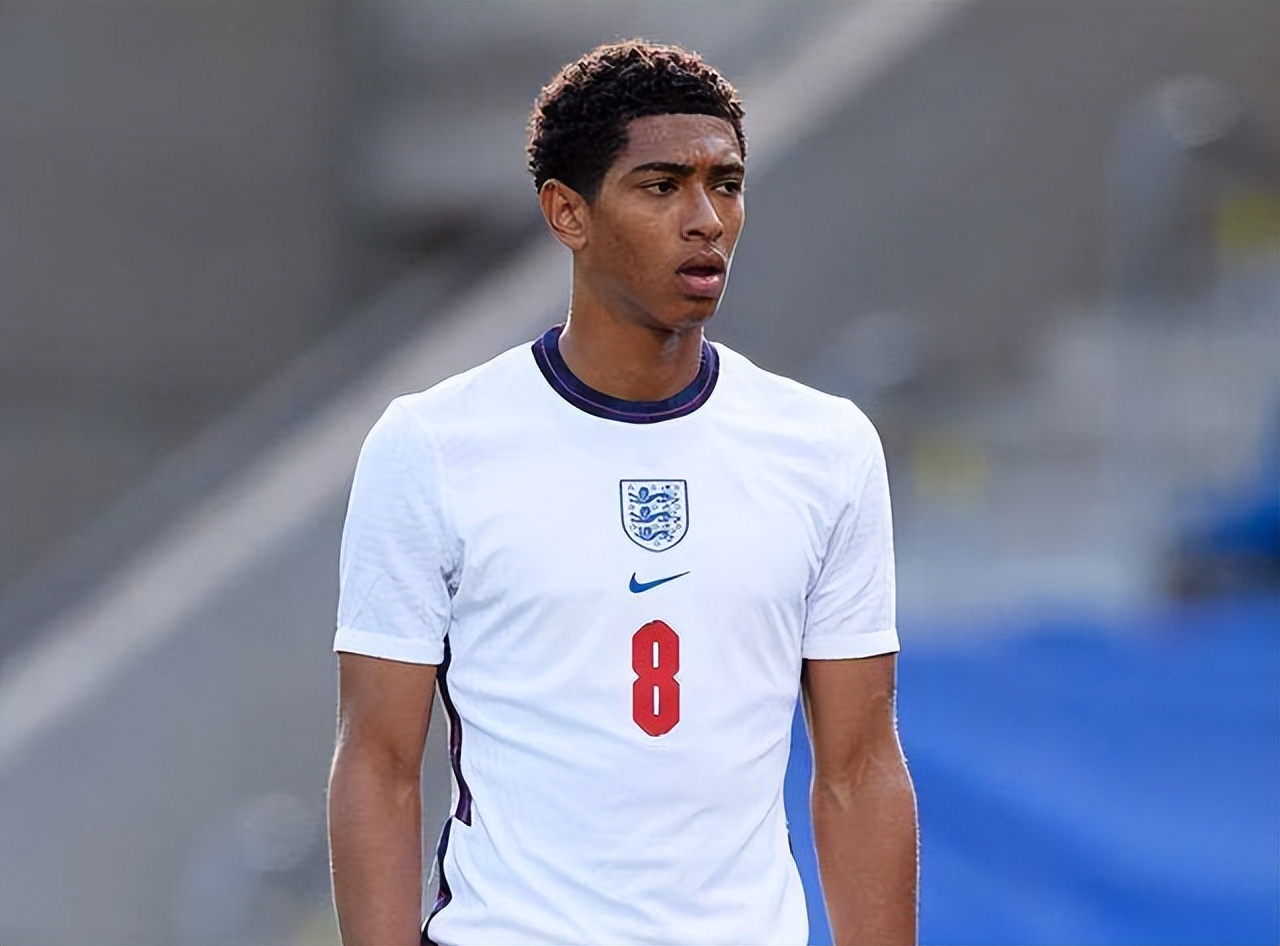 马特拉齐谈抽签：意大利没有轻松的比赛，两天集训时间不够用