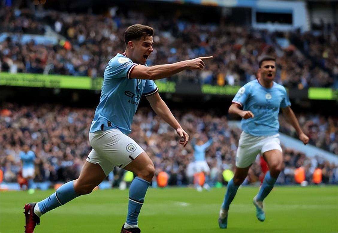 奥赖利：我们不应过分关注阿森纳，踢左后卫让我有更大自由度（奥赖利：不必过分关注阿森纳，司职左后卫让我发挥更自由）