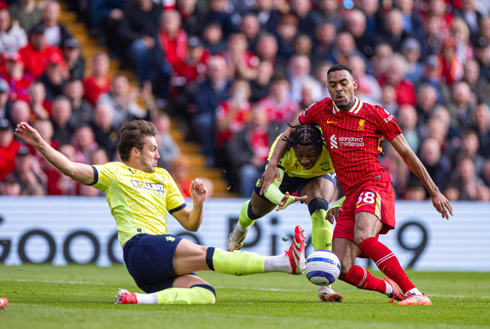 贝尔：我和C罗关系融洽，媒体报道我沉迷高尔夫球是无稽之谈