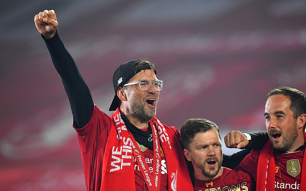 阿斯：帕斯闪耀科莫引多家豪门关注，皇马有意激活回购条款（阿斯报：帕斯在科莫高光引豪门竞逐，皇马考虑启动回购条款）