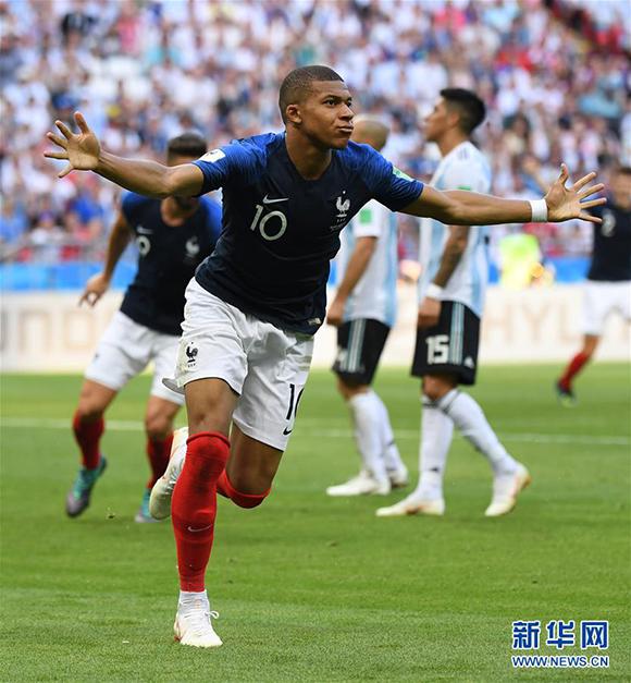 龙塞罗：说阿隆索要下课纯属扯淡，皇马因向欧足联索赔而被整