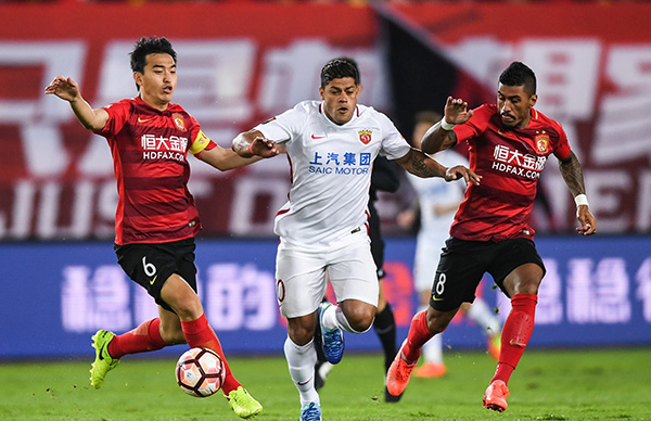 罗马诺：曼城在关注费耶诺德右后卫里德，拜仁也对他有意