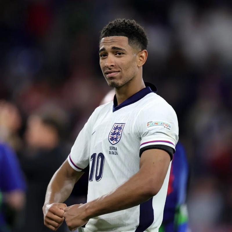 欧冠周最佳球员评选：奥斯梅恩、福登、梅里诺、福布斯（欧冠周最佳候选名单：奥斯梅恩、福登、梅里诺、福布斯）