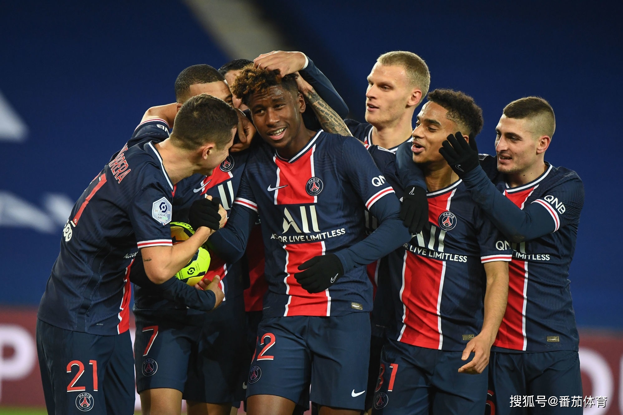 亚冠生死战：柔佛魔鬼主场围剿残阵海港 达席尔瓦PK奥斯卡成破局关键（亚冠决战夜：柔佛魔域压境残阵海港 达席尔瓦对决奥斯卡成胜负手）