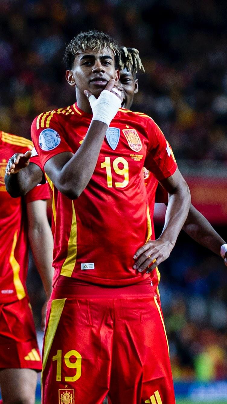 梅西被预期非点球第一、助攻第二！他已是金靴和助攻王！