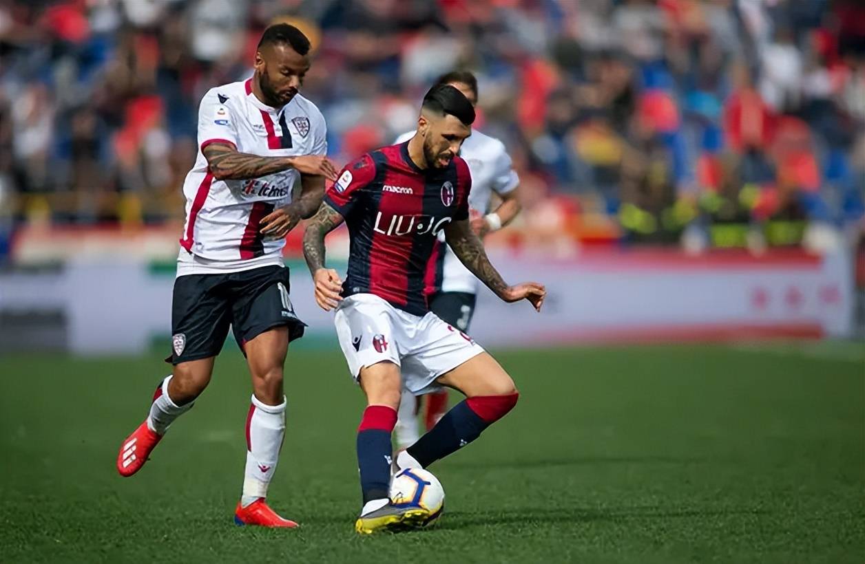 西甲半场：场上僵局暂未打破，皇家马略卡0-0奥萨苏纳