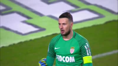 替补球员凯恩梅开三度 拜仁5‑0血洗斯图加特