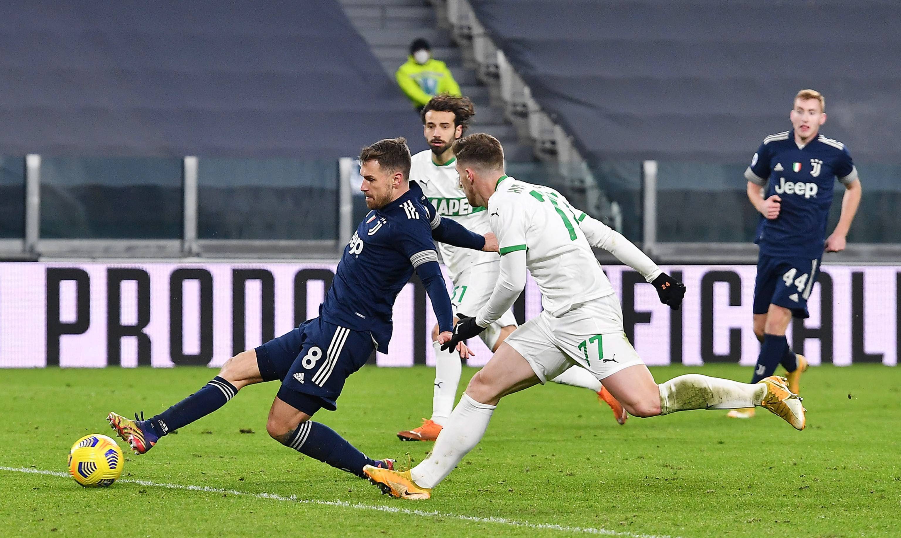 前锋训练中展现惊人速度，状态迅速回升