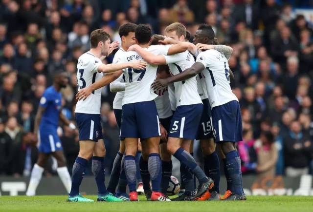 火箭末节爆发连扳三分险胜国王